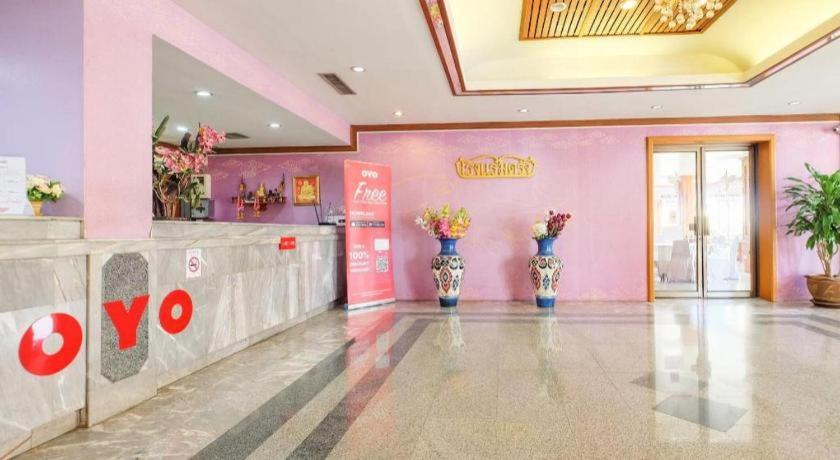 Oyo 565 Trang Hotel Exterior foto